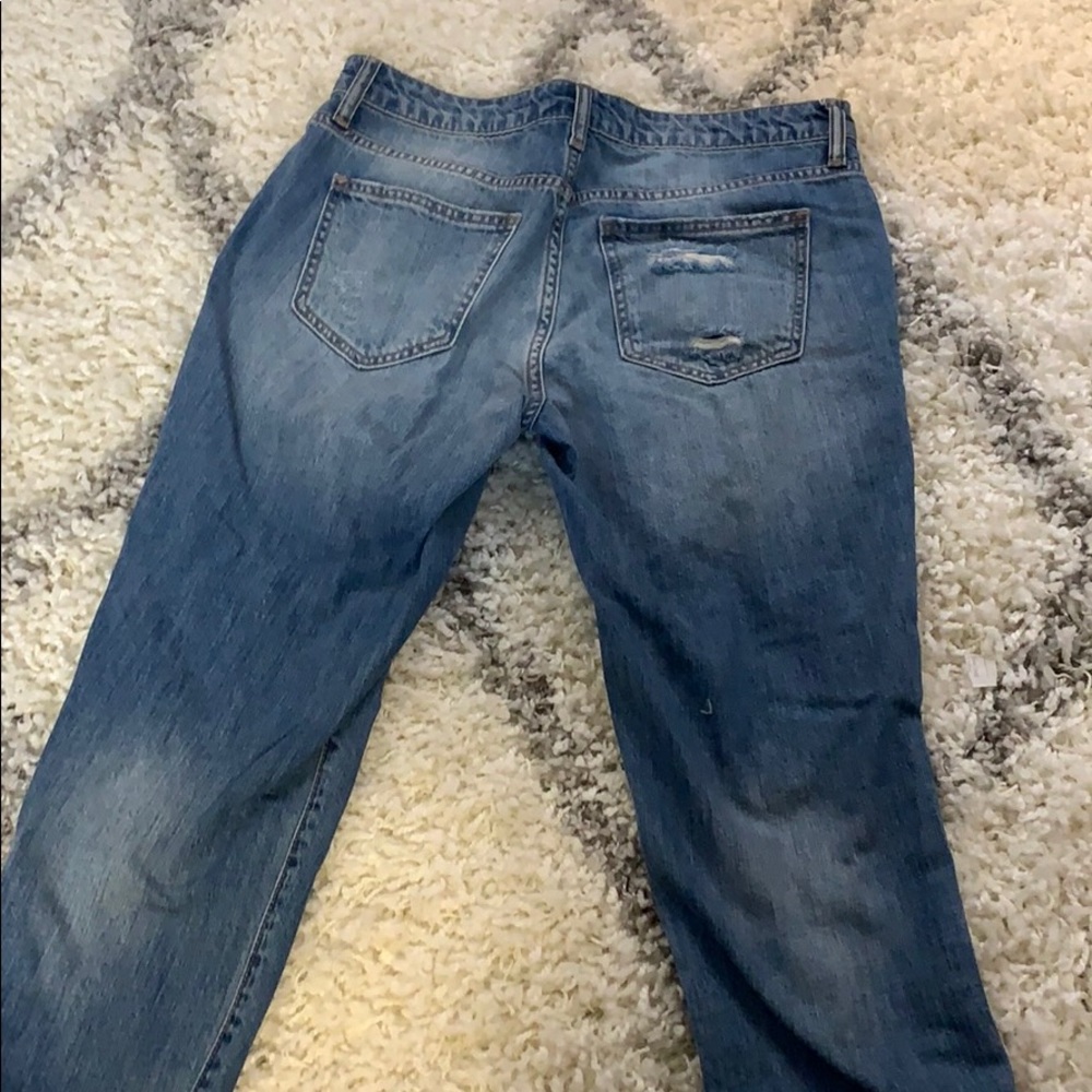 ~HOLEY MOM JEANS~ light wash - Picture 4 of 4